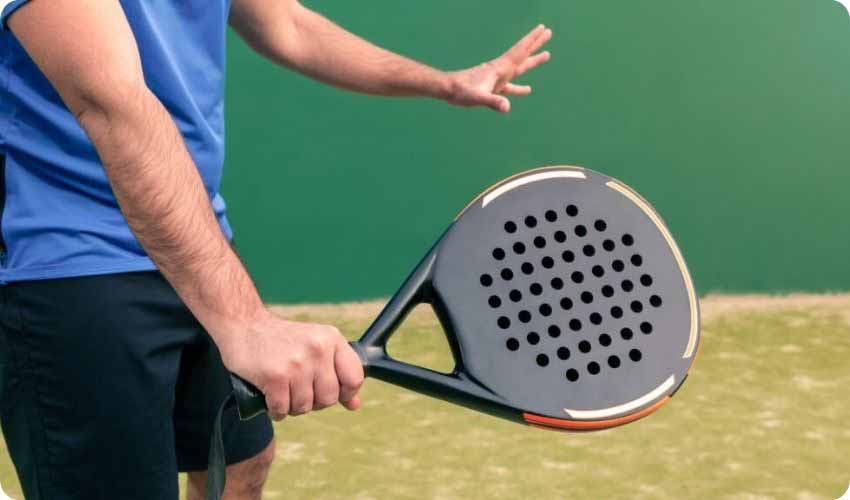 A high-quality padel tennis racket enhances your game by balancing power, control, and durability. Key factors include padel racket shape, weight, core material, and frame material. Choosing the right padel racket ensures optimal performance on the court. 